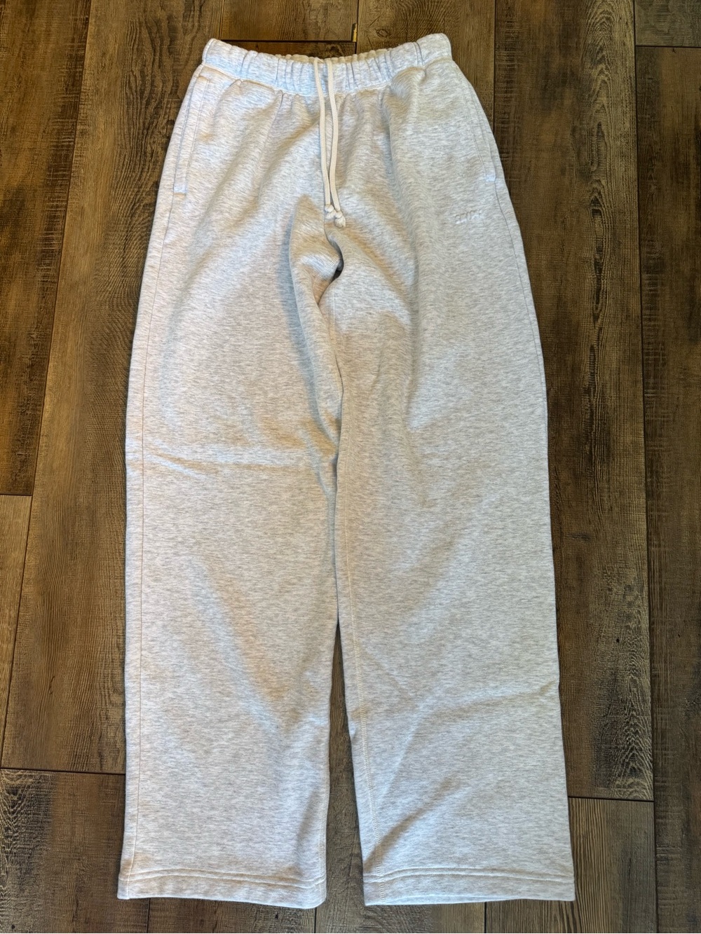NWOT SKIMS Cotton Fleece Straight Leg Sweatpants Light Heather Grey XXS